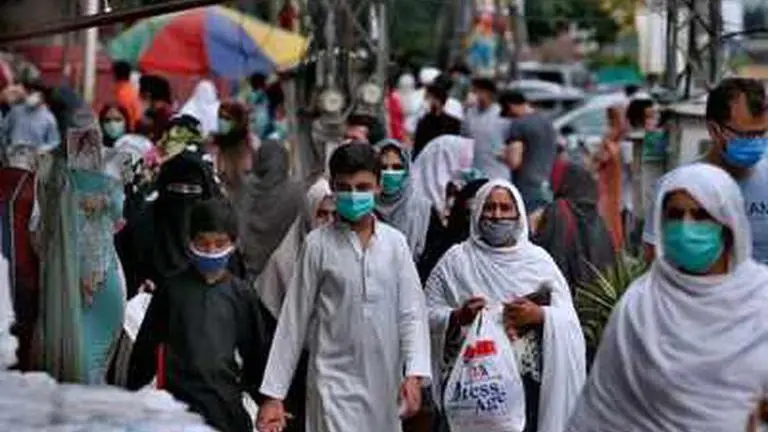 Pakistan reports 753 new coronavirus cases