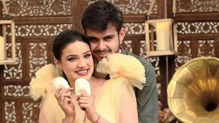 Pandya Store actor Shrashti Maheshwari, husband Karan Vaidya become parents to a baby girl Shrashti Maheshwari