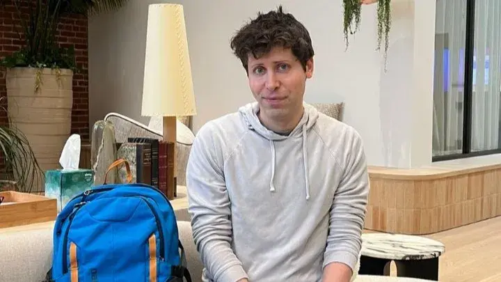 Sam Altman discusses possible return to OpenAI, considering new AI venture Sam Altman