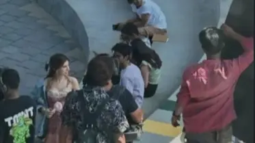 LEAKED: Khushi Kapoor's Photo From Sets Of Naadaniyaan Starring Ibrahim Ali Khan Goes Viral Leaked photo from the sets of Naadaniyaan