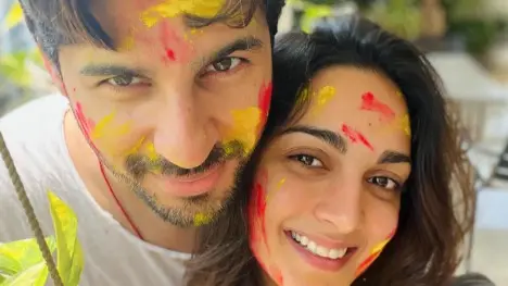 Kiara Advani Celebrates Holi With Her 'Homie' Sidharth Malhotra, Photo Goes Viral Sidharth and Kiara