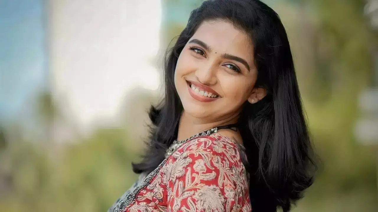 Premalu Actress Mamitha Baiju Dances Her Heart Out In Viral Video: Watch Mamitha Baiju