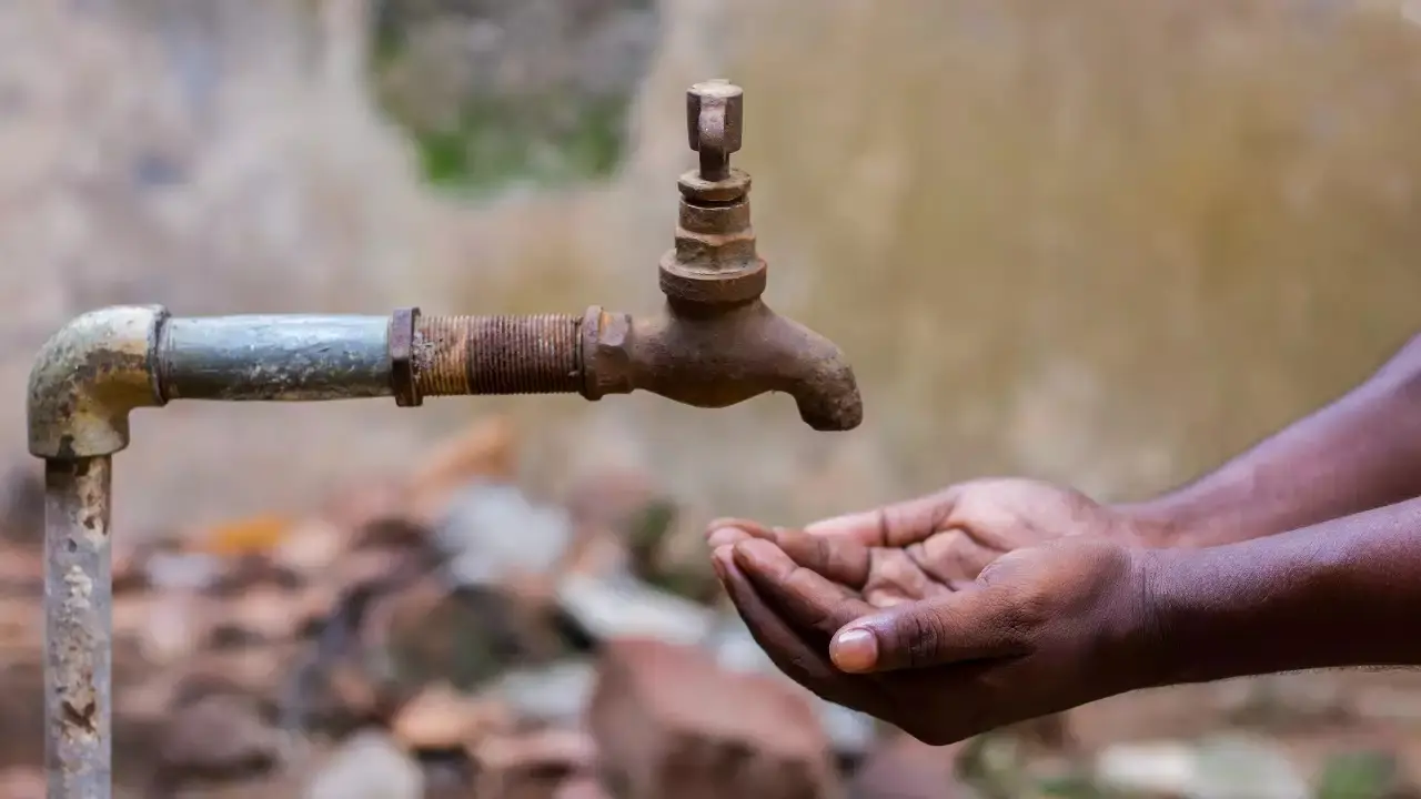 274 Contractors to Face Action over Delay in Jal Jeevan Mission Work in Latur District Hyderabad To Face Bengaluru-Like Water Crisis? Here's What Telangana HC Said