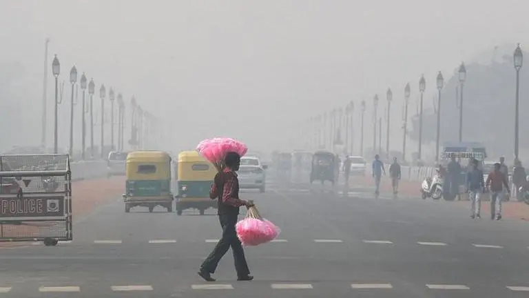 Air quality sinks to ‘severe’ in haze-shrouded New Delhi Air quality sinks to ‘severe’ in haze-shrouded New Delhi