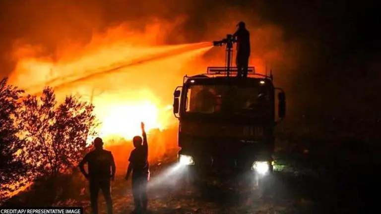 Italy firefighters battle overnight to extinguish 500 blazes amid extreme heatwave Italy