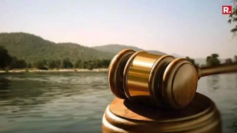 Supreme Court directs Centre to frame Cauvery water-share draft based on its verdict by May 3 Supreme Court directs Centre to frame Cauvery water-share draft based on its verdict by May 3