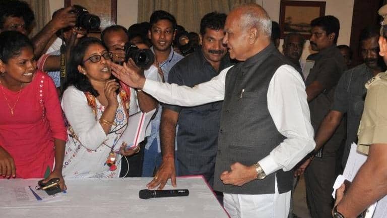 Tamil Nadu Governor Banwarilal Purohit pats female journalist's cheek ...