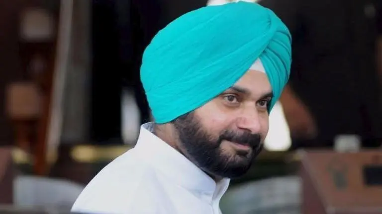 Here Are Five Controversies Involving Cricketer-Turned-Politician Navjot Singh Sidhu