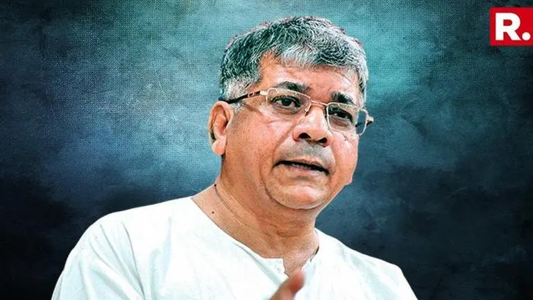 “No Response From Congress On Alliance, So We Joined Hands With AIMIM”, Says Prakash Ambedkar “No Response From Congress On Alliance, So We Joined Hands With AIMIM”, Says Prakash Ambedkar