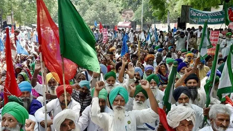Farmers to continue their protest even as the government accepts most of their demands Farmers to continue their protest even as the government accepts most of their demands