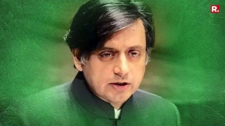 Shashi Tharoor calls KCR 'Chota Modi', says 'Government of Telangana is acting as a surrogate to Modi Shashi Tharoor calls KCR 'Chota Modi', says 'Government of Telangana is acting as a surrogate to Modi