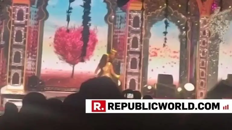 WATCH: Isha Ambani And Anand Piramal Look Perfect As They Dance The Night Away At Their Sangeet Ceremony WATCH: Isha Ambani And Anand Piramal Look Perfect As They Dance The Night Away At Their Sangeet Ceremony