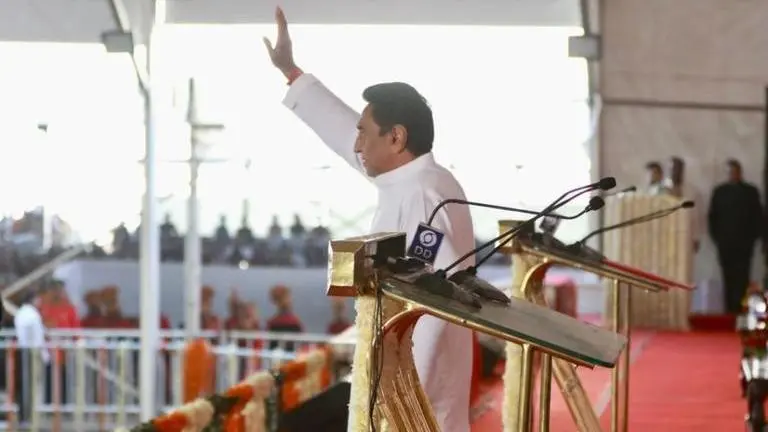 Kamal Nath's big decision-spree continues: 42 officers transferred in Madhya Pradesh Kamal Nath's big decision-spree continues: 42 officers transferred in Madhya Pradesh