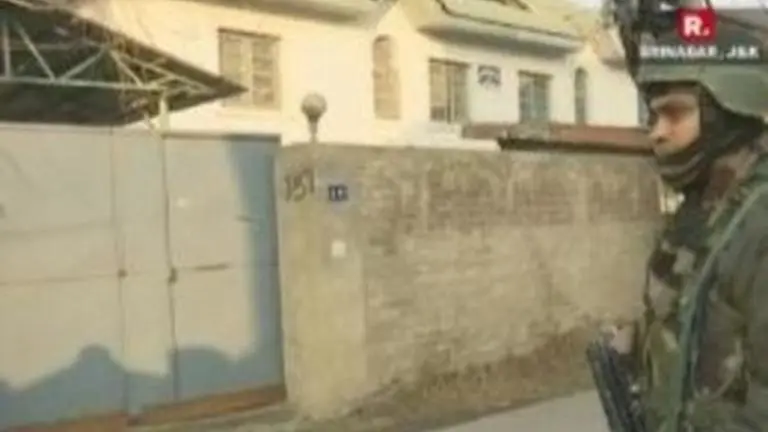 Terrorists decamp with four AK-47 rifles from Congress MLC Muzaffar Ahmad Parray residence in Pulwama Terrorists decamp with four AK-47 rifles from Congress MLC Muzaffar Ahmad Parray residence in Pulwama