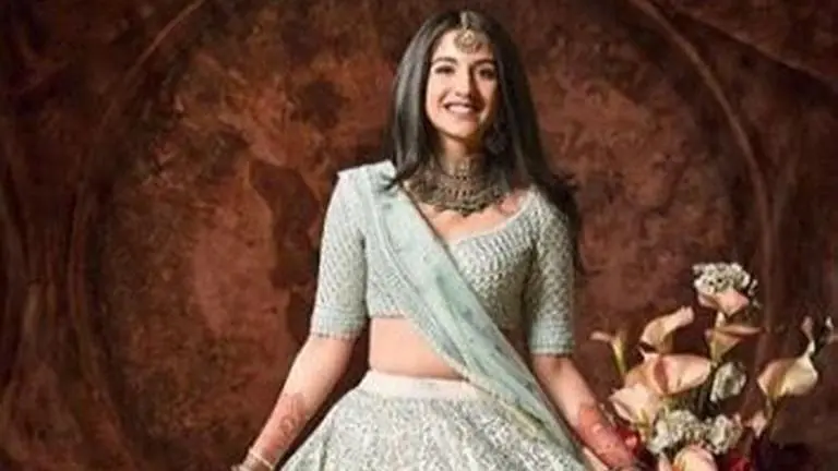 Ambani's 'Choti Bahu' Radhika Merchant looks nothing short of regal in her latest pictures