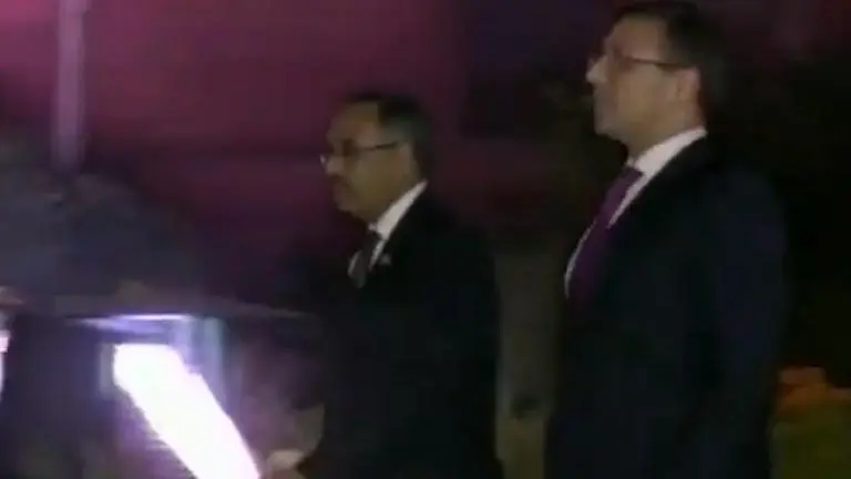 Government summons Pakistan High Commissioner over Pak Foreign Minister and Hurriyat leader Mirwaiz's phone call Government summons Pakistan High Commissioner over Pak Foreign Minister and Hurriyat leader Mirwaiz's phone call