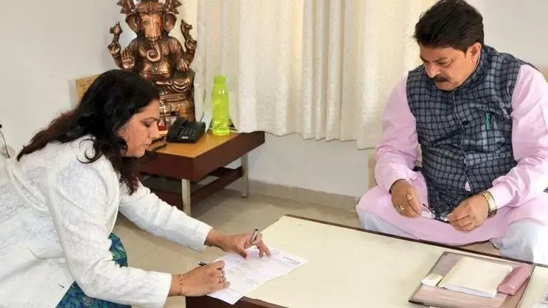 Gujarat Congress leader quits party, hails PM Modi in resignation letter to Rahul Gandhi Gujarat Congress leader quits party, hails PM Modi in resignation letter to Rahul Gandhi