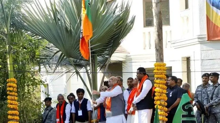 Amit Shah launches ambitious 'Mera Parivar, Bhajapa Parivar' campaign, here's what it's about Amit Shah launches ambitious 'Mera Parivar, Bhajapa Parivar' campaign, here's what it's about