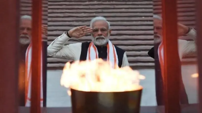 Here's what PM Modi wrote on the National War Memorial's visitor's book right after inaugurating it Here's what PM Modi wrote on the National War Memorial's visitor's book right after inaugurating it