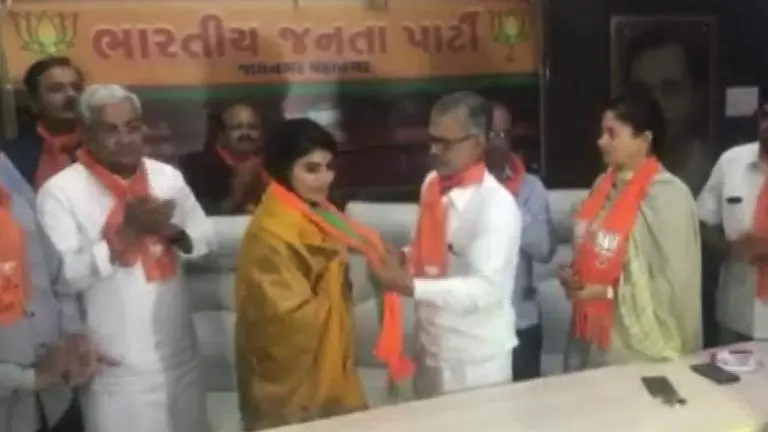 Months after joining Karni Sena, Ravindra Jadeja's wife Rivaba joins BJP Months after joining Karni Sena, Ravindra Jadeja's wife Rivaba joins BJP