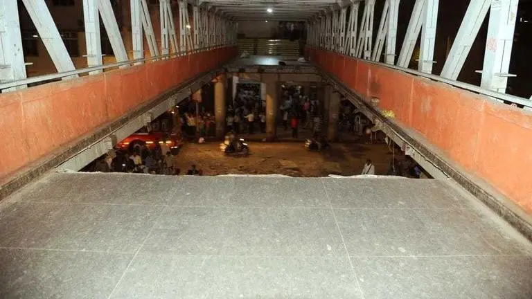 BMC officials, bridge auditor summoned by Mumbai police in connection to footover bridge collapse near CSMT station