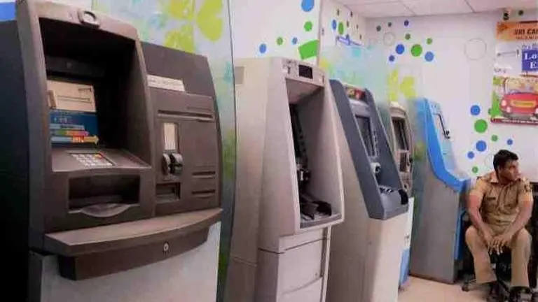 Robbers flee with entire ATM machine with around Rs 30 lakh in Delhi Robbers flee with entire ATM machine with around Rs 30 lakh in Delhi