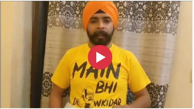 WATCH: Tajinder Bagga hits back at Priyanka Vadra over her 'BJP leaders busy in marketing t-shirts' comment; sends her one as a gift WATCH: Tajinder Bagga hits back at Priyanka Vadra over her 'BJP leaders busy in marketing t-shirts' comment; sends her one as a gift