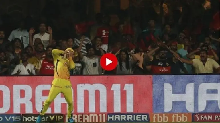 WATCH: Faf du Plessis takes a stunningly balanced catch to dismiss his countryman AB de Villiers IPL