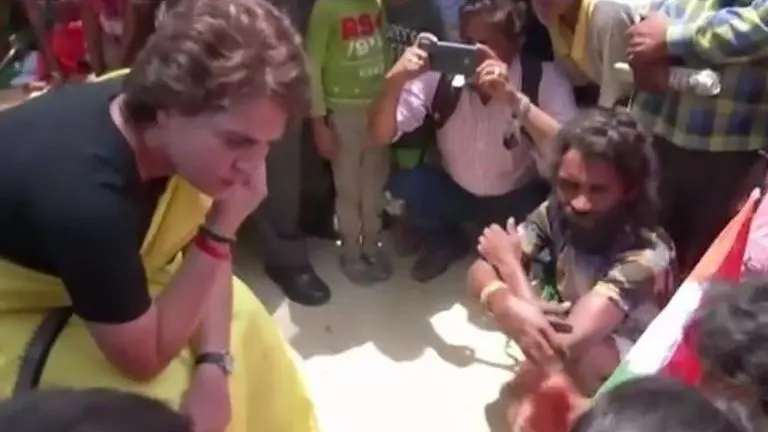 Complaint filed against Priyanka Gandhi Vadra over her snake video in Raebareli, activist demands Congress leader's immediate arrest Complaint filed against Priyanka Gandhi Vadra over her snake video in Raebareli, activist demands Congress leader's immediate arrest