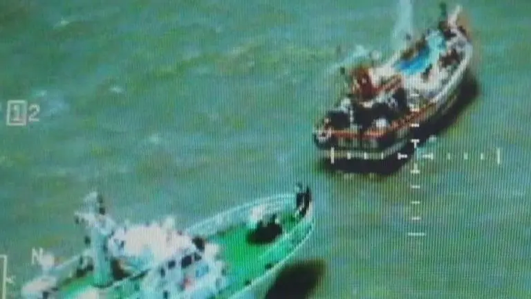 Pakistani fishing boat 'AL-MADINA' apprehended by Indian Coast Guard near Gujarat coast, 194 packets of narcotics substance seized Pakistani fishing boat 'AL-MADINA' apprehended by Indian Coast Guard near Gujarat coast, 194 packets of narcotics substance seized