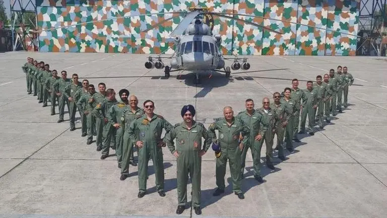 WATCH | Air Chief Marshal BS Dhanoa and Lt Gen YK Joshi pay homage in 'missing man' formation to IAF's Kargil war martyrs