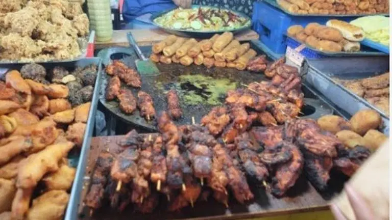 Pakistan High Commission in New Delhi hosts the traditional ''Iftar'' dinner Pakistan High Commission in New Delhi hosts the traditional ''Iftar'' dinner