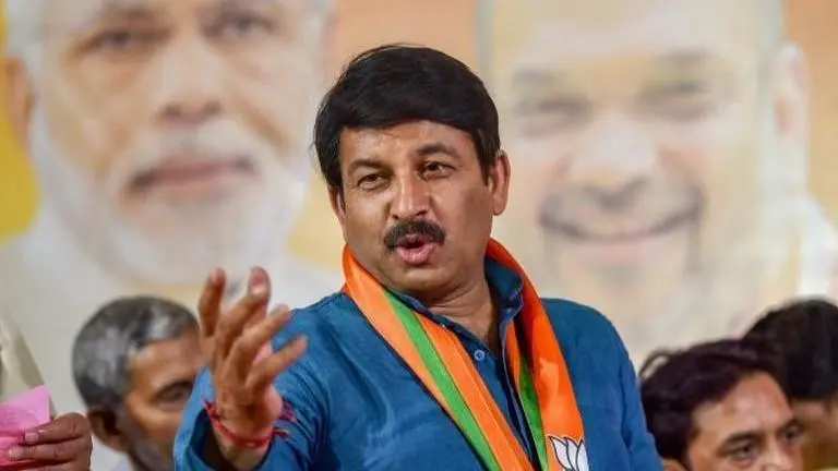 'Unko aana bhi nahi chahiye': Manoj Tiwari's dig at Mamata Banerjee on swearing-in u-turn