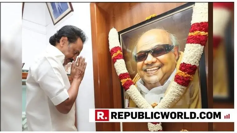 DMK Chief M K Stalin pays tribute to party patriarch and father M Karunanidhi on his 95th birth Anniversary, vowing to fulfill Kalaignar's vision DMK Chief M K Stalin pays tribute to party patriarch and father M Karunanidhi on his 95th birth Anniversary, vowing to fulfill Kalaignar's vision