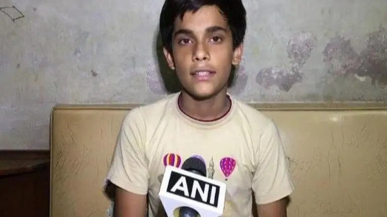 "Modi hai toh mumkin hai": Class 8 boy writes 37th letter to PM Modi, urges him to reinstate his father at UPSE "Modi hai toh mumkin hai": Class 8 boy writes 37th letter to PM Modi, urges him to reinstate his father at UPSE