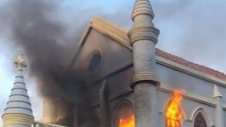 Fire breaks out at Jabalpur High Court in Madhya Pradesh, Fire Tenders on the spot Fire breaks out at Jabalpur High Court in Madhya Pradesh, Fire Tenders on the spot