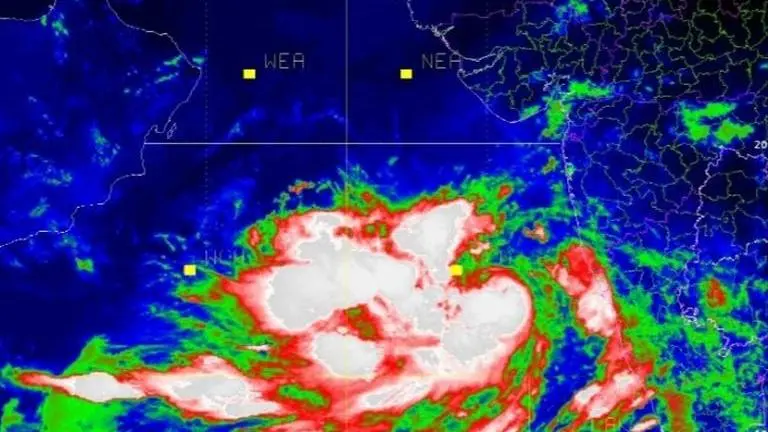 CYCLONE VAYU Latest: IMD issues warning, storm likely to partially hit Mumbai, maintains bearing for Gujarat's Saurashtra
