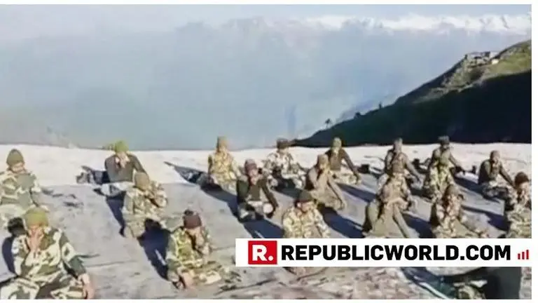 WATCH: BSF Jawans perform Yoga in the vastness of J&K's Kupwara WATCH: BSF Jawans perform Yoga in the vastness of J&K's Kupwara