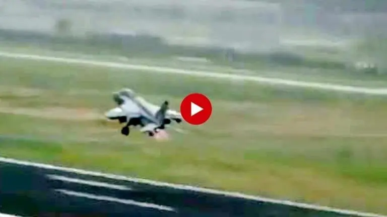 HAIR-RAISING: Engine failing after a bird hit, watch how this young IAF pilot managed to avert major disaster HAIR-RAISING: Engine failing after a bird hit, watch how this young IAF pilot managed to avert major disaster