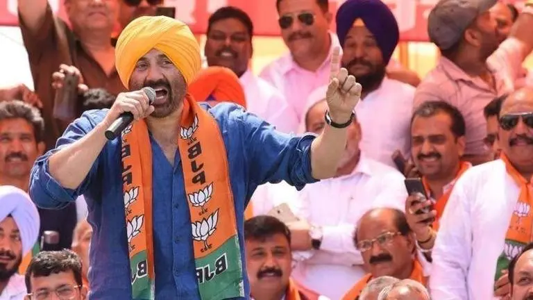 "Extremely unfortunate...": Sunny Deol justifies appointing his PA to discharge Gurdaspur duties amid controversy. Read his statement "Extremely unfortunate...": Sunny Deol justifies appointing his PA to discharge Gurdaspur duties amid controversy. Read his statement