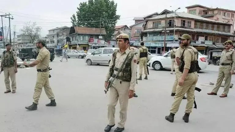 J&K police to get pepper ball launching guns, remotely operated vehicles J&K police to get pepper ball launching guns, remotely operated vehicles