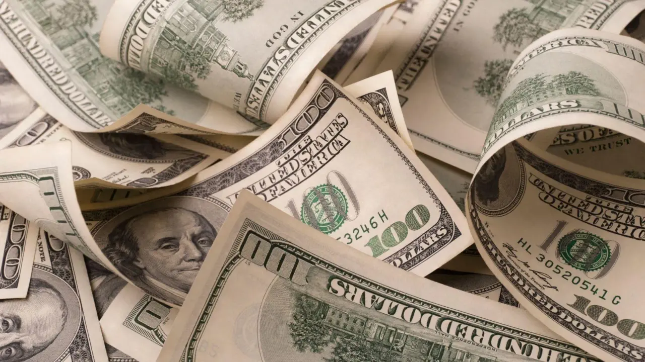 15 Dream Interpretations and Meanings When Dream About Money