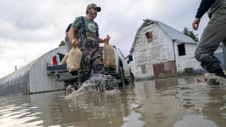 Canada sends military to clean Fiona's wreckage as houses swept away in ...
