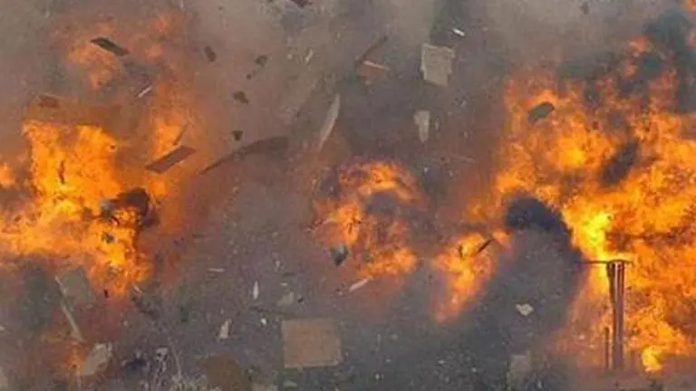 8 injured in blast in Bengal plastic factory