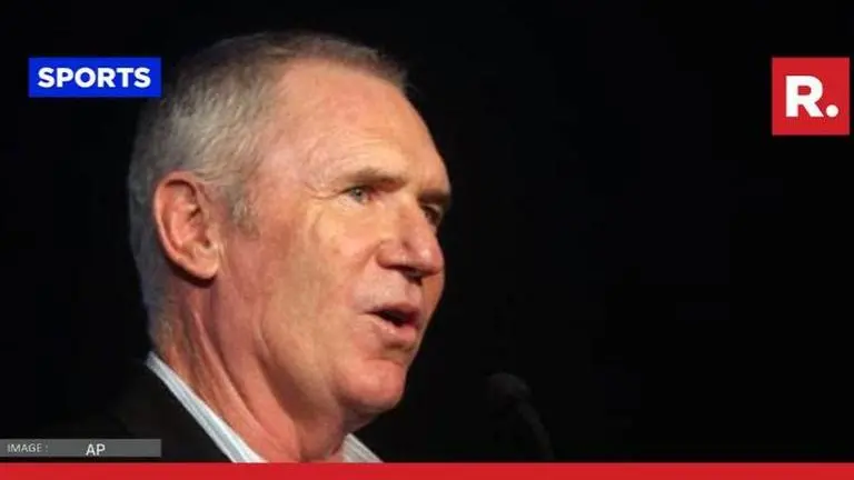Allan Border furious at Steve Smith for showing a 'Thumbs-up' gesture after getting beaten Allan Border