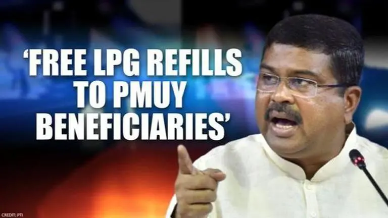 Free LPG refills to Pradhan Mantri Ujjwala Yojana beneficiaries for 3 months: Centre Centre