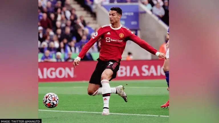 Cristiano Ronaldo escapes being sent off despite kicking Curtis Jones; Jurgen Klopp reacts Cristiano Ronaldo Yellow card