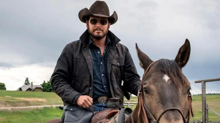 who plays garrett randall on yellowstone