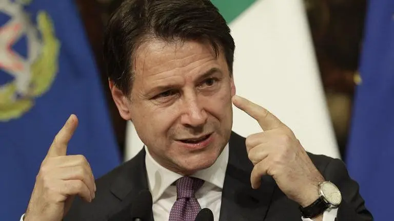 PM: Italy 'must accept' risks of reopening economy