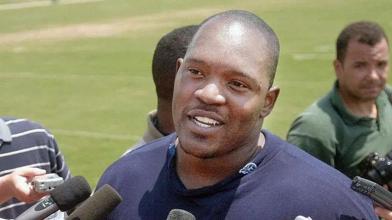 Josh Evans, Titans tackle in 2000 Super Bowl, dies at 48